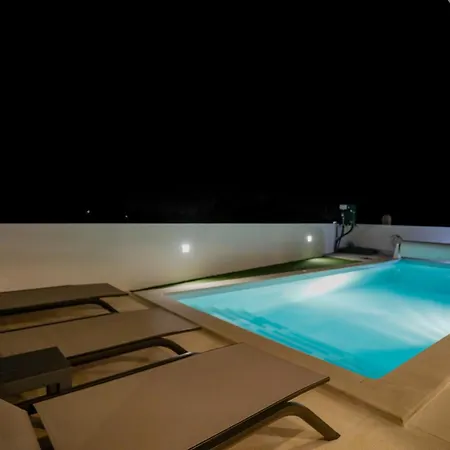 Caldara, Private Pool, Outdoor Kitchen, Airco & Pellet Heater - Near & Town